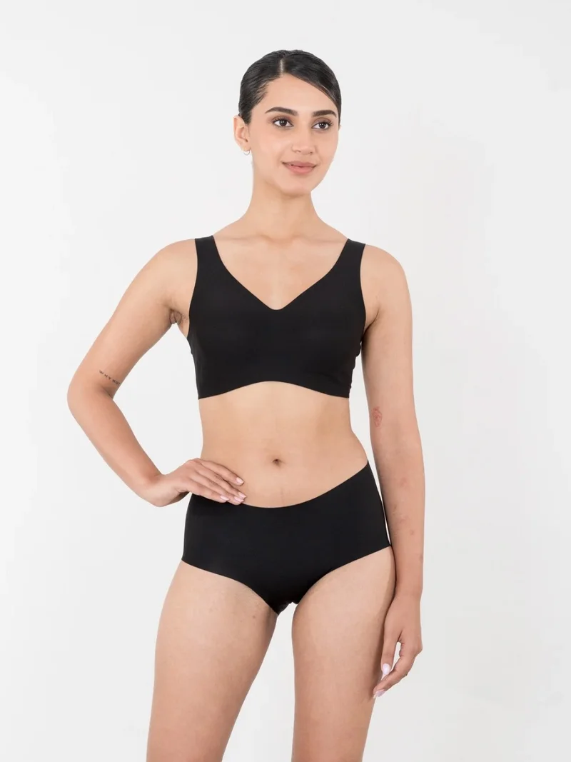 Shapercult Store Skyn Seamless Panty in Black for Women
